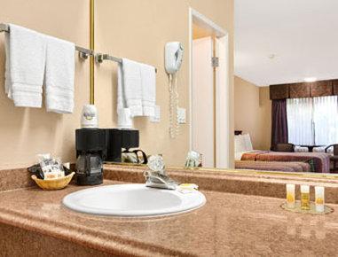Days & By Wyndham At Disneyland Park Motel